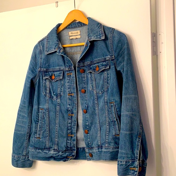 Madewell Pinter denim jacket with gold buttons